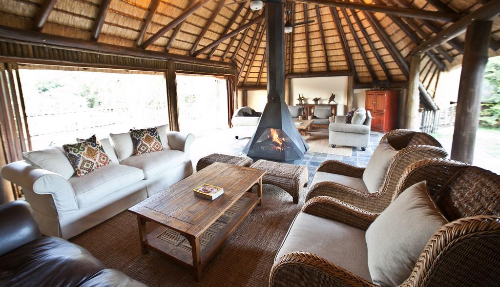 Rhino River Lodge Manyoni Private Game Reserve ภายนอก รูปภาพ